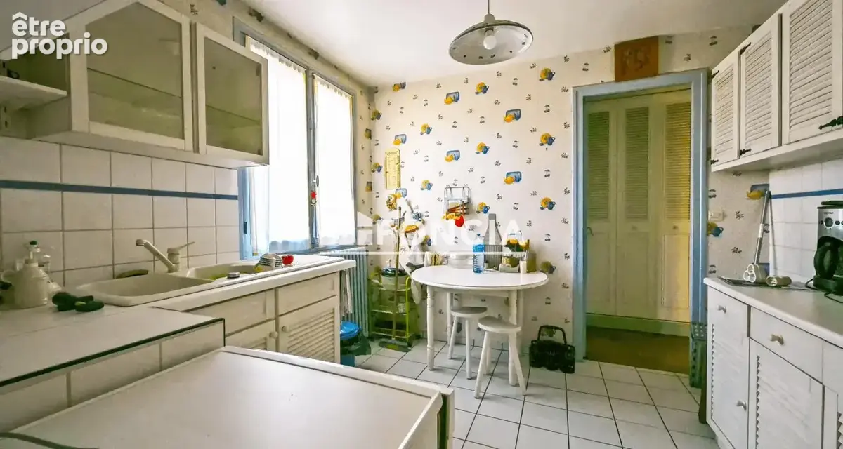 Maison 2 chambres avec sous-sol total et terrain de près de 600 m² - photo 4