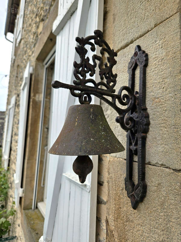 Maison à LA SALVETAT-PEYRALES