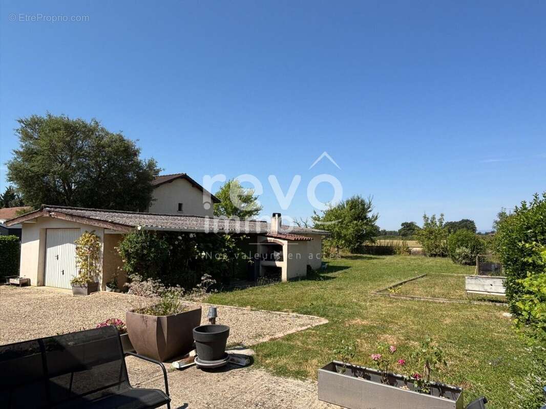 Maison à CONFRANCON