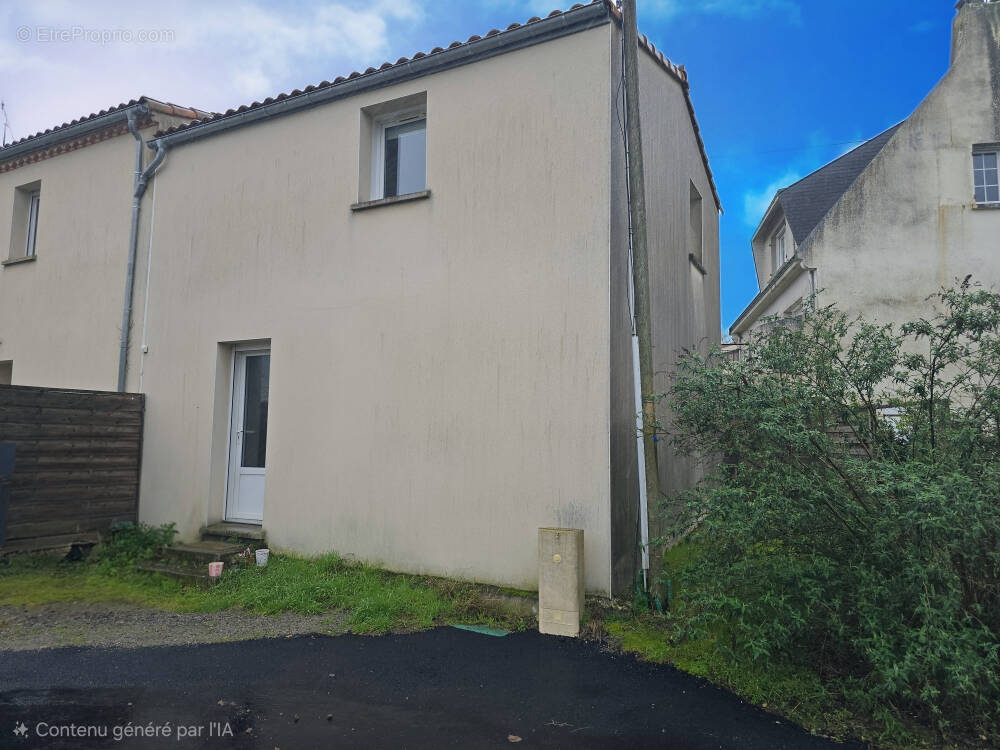 Maison à BOUGUENAIS