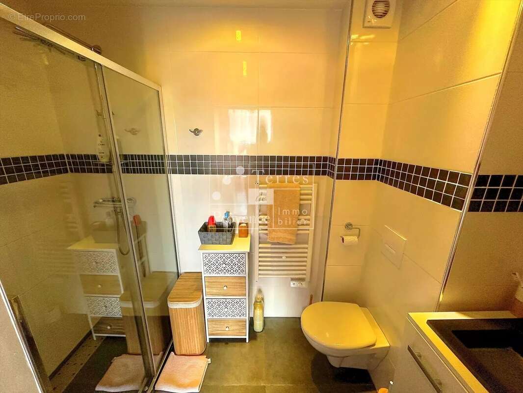 Maison à ARTIGNOSC-SUR-VERDON