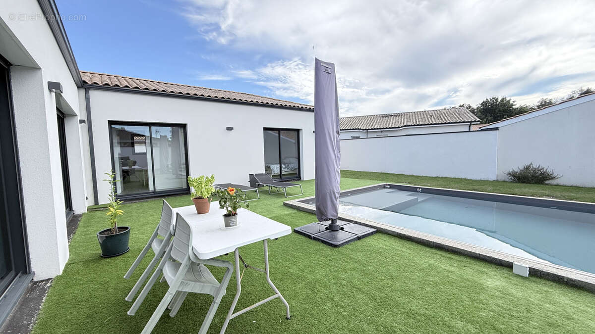 Maison à SAINT-SULPICE-ET-CAMEYRAC