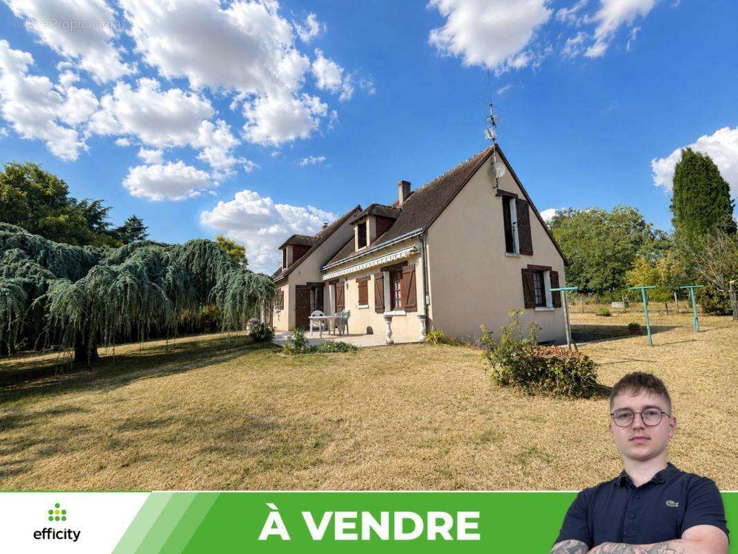 Maison 143 m² à Descartes  - photo 2