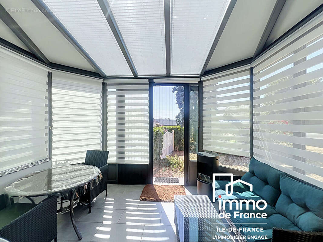 Charmante maison de 6 pièces à vendre à Landelles - 245 000 - photo 2