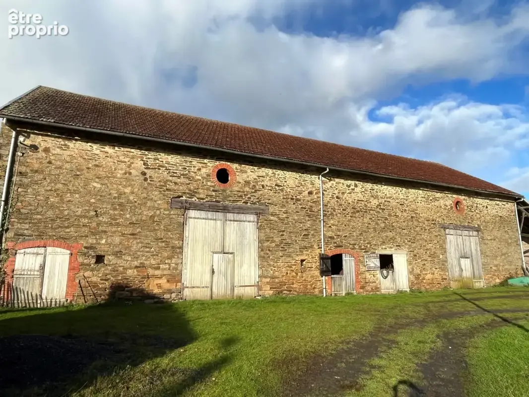 Maison en pierres avec belle grange et terrain - photo 2