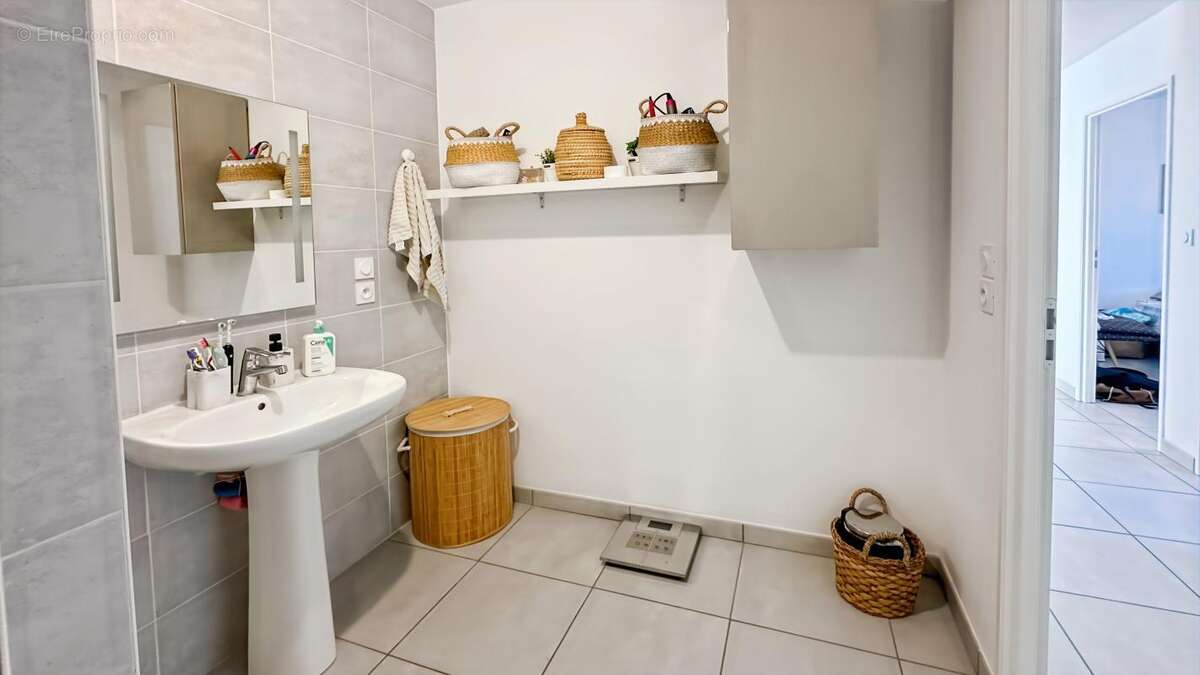 Appartement à BEAUMONT-LES-VALENCE