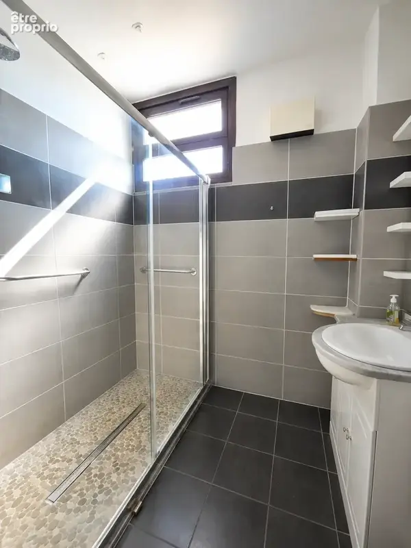 Appartement de 3 chambres avec garage et terrasse à Arles dans la résidence du centre ville - photo 10