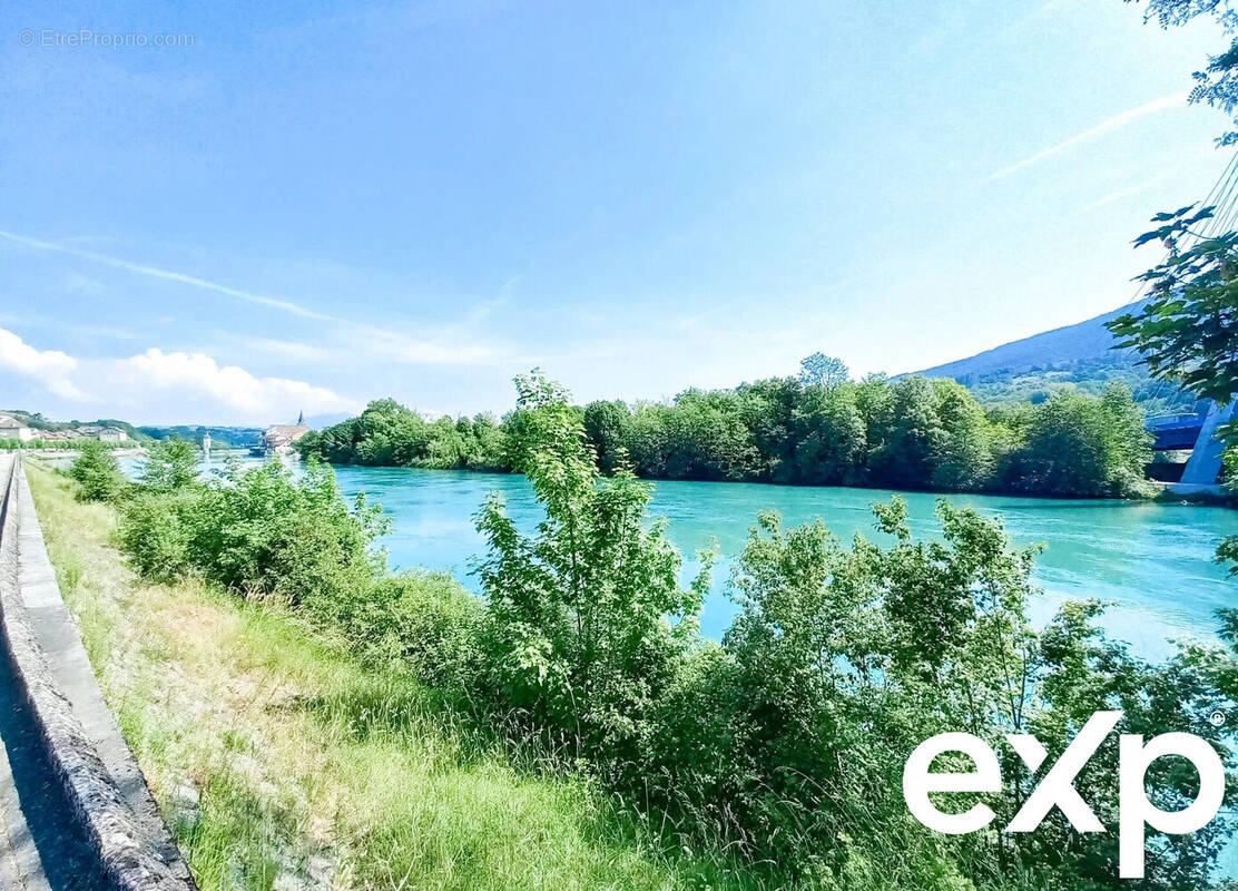 Appartement à SEYSSEL