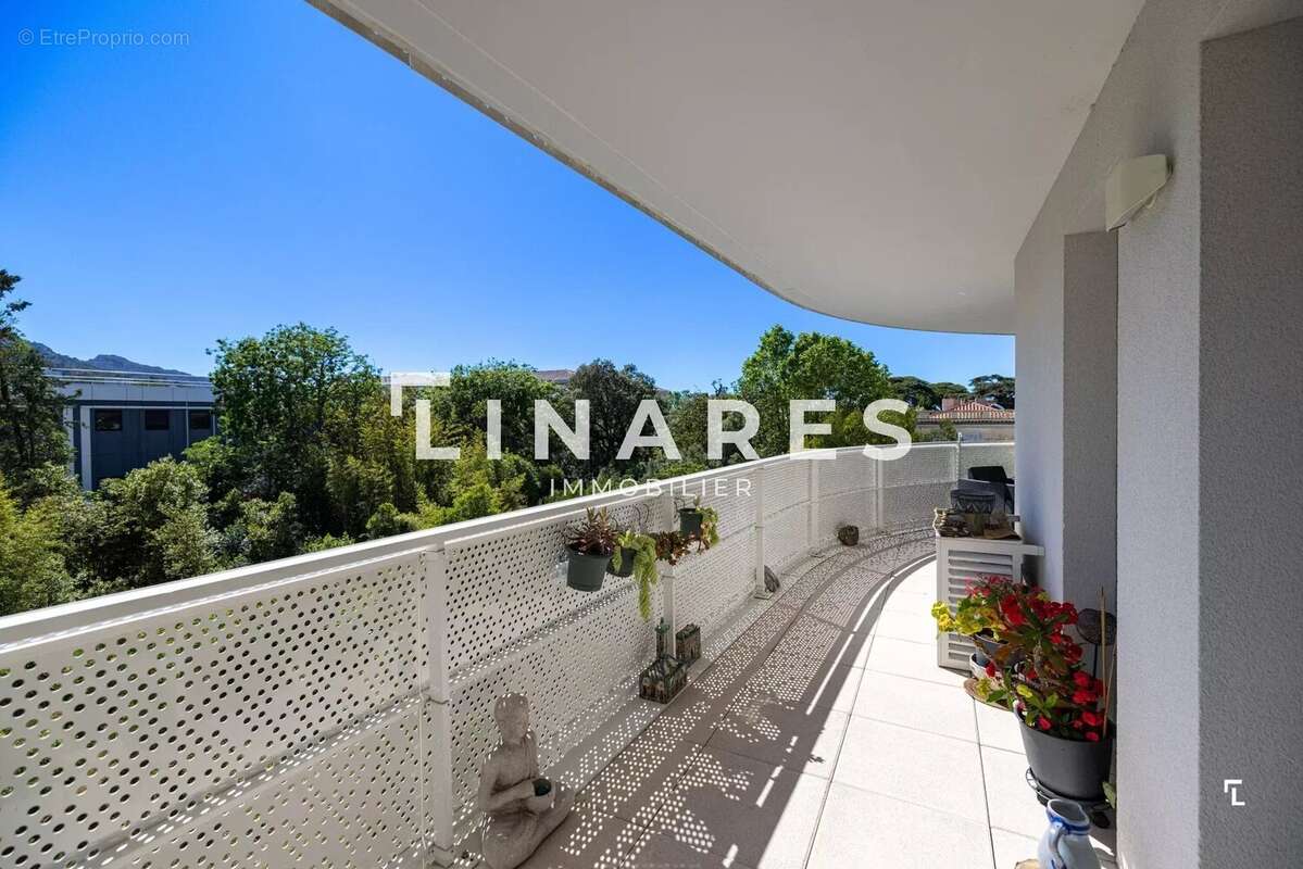 Appartement à MARSEILLE-9E