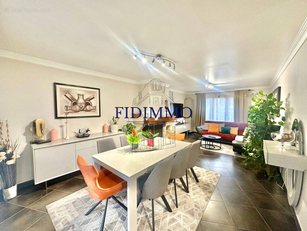 Maison à CHENNEVIERES-SUR-MARNE