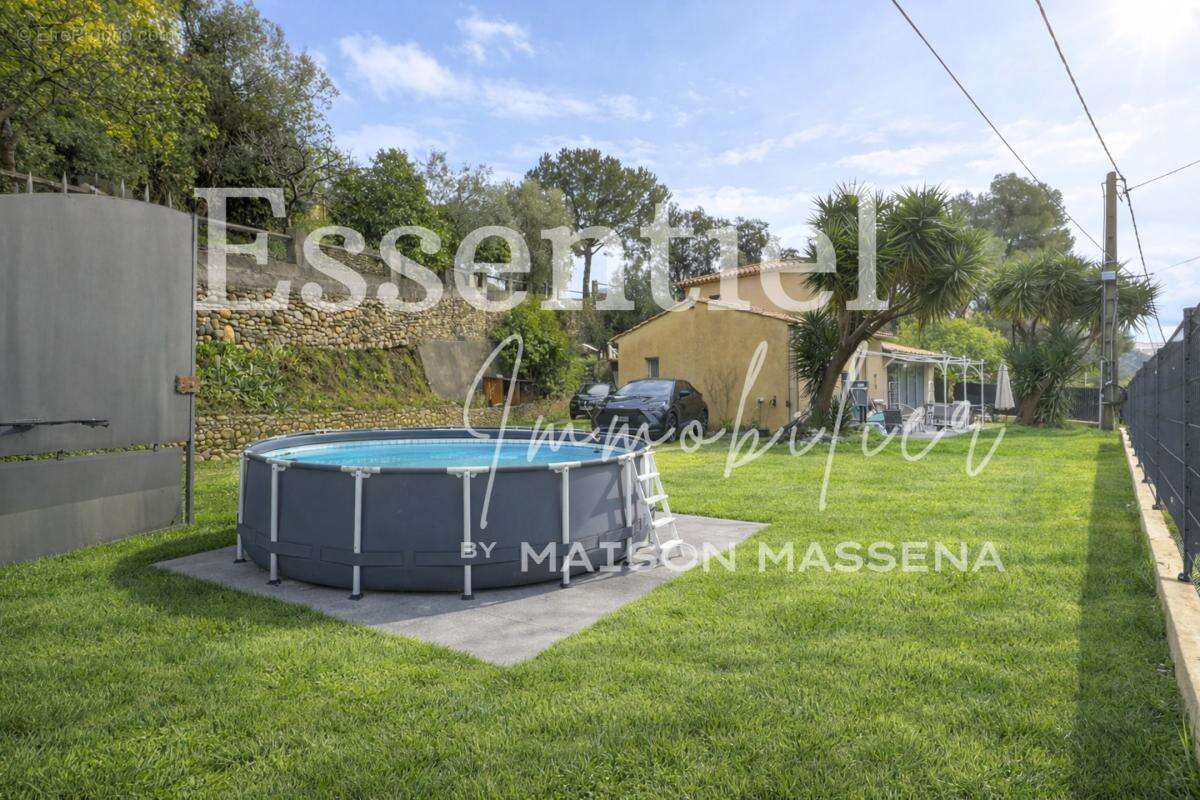 Maison à SAINT-LAURENT-DU-VAR