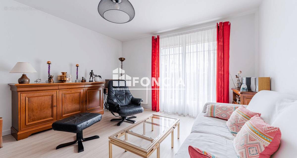 Appartement à SAINT-CYR-SUR-LOIRE