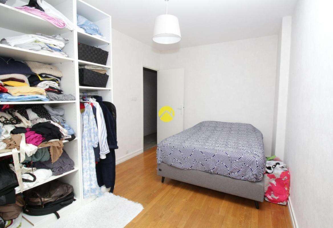Appartement à NERIS-LES-BAINS