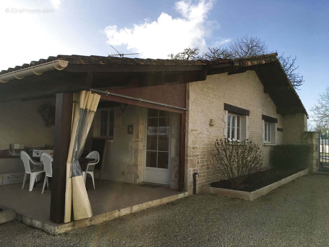 Maison à ROMAZIERES