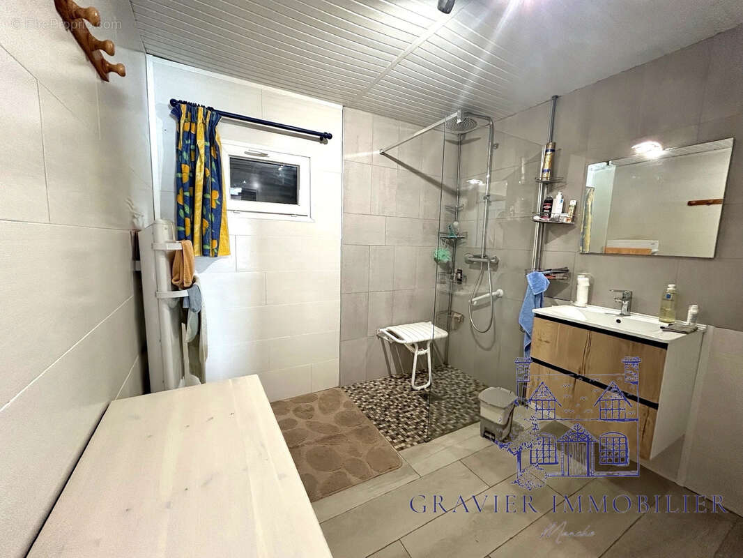 Maison à SAINT-GERMAIN-SUR-AY