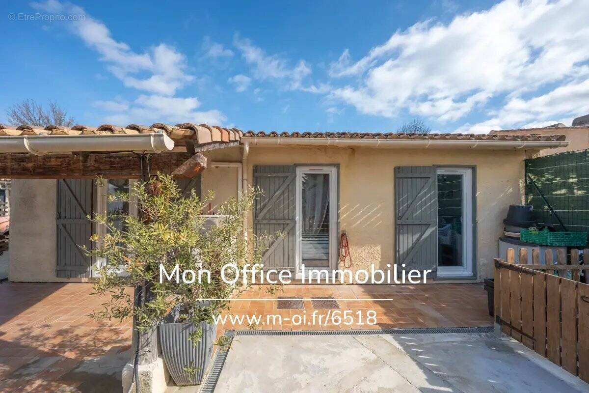 Maison à MEYRARGUES