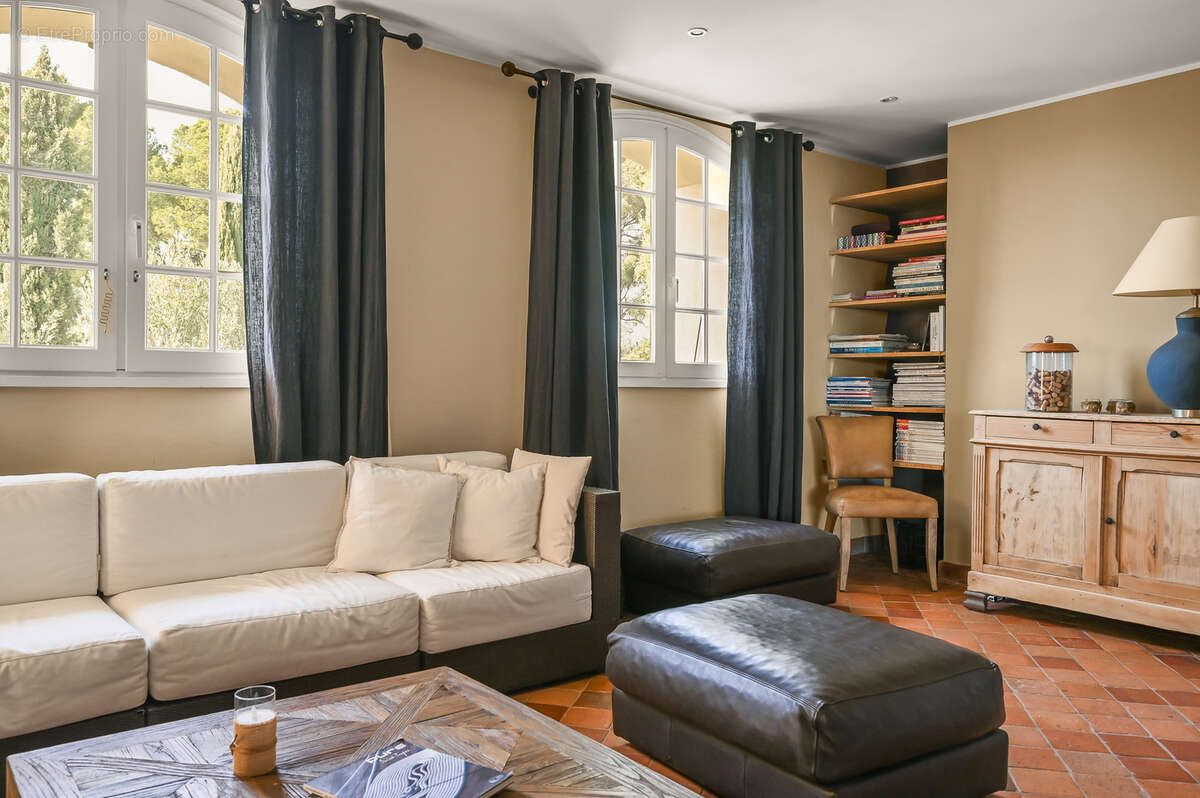 Maison à LA CADIERE-D'AZUR