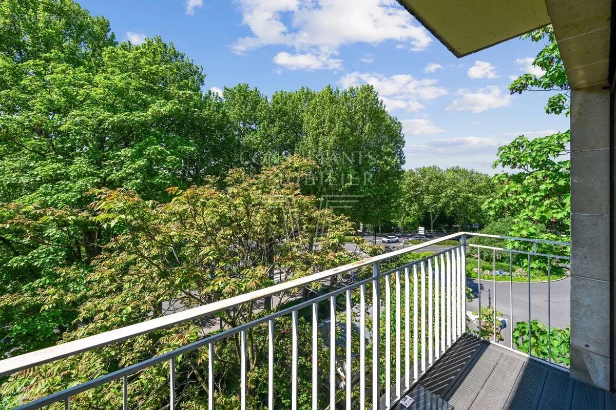 Appartement à NEUILLY-SUR-SEINE