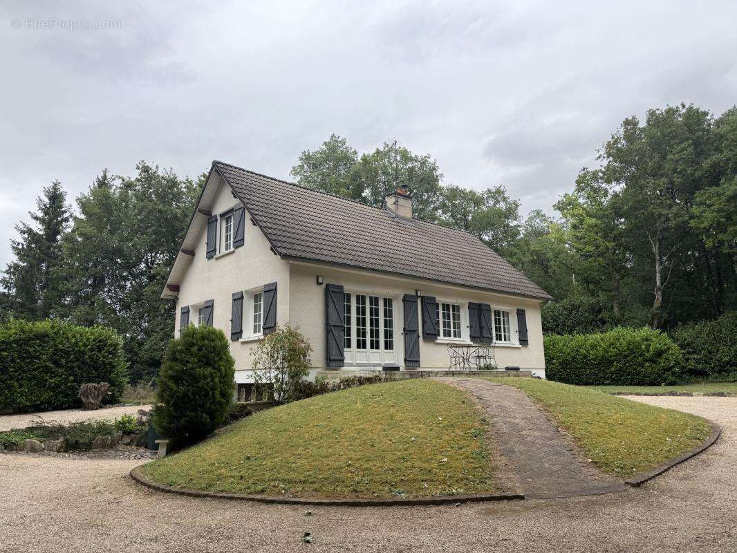 Maison à PLAIMPIED-GIVAUDINS