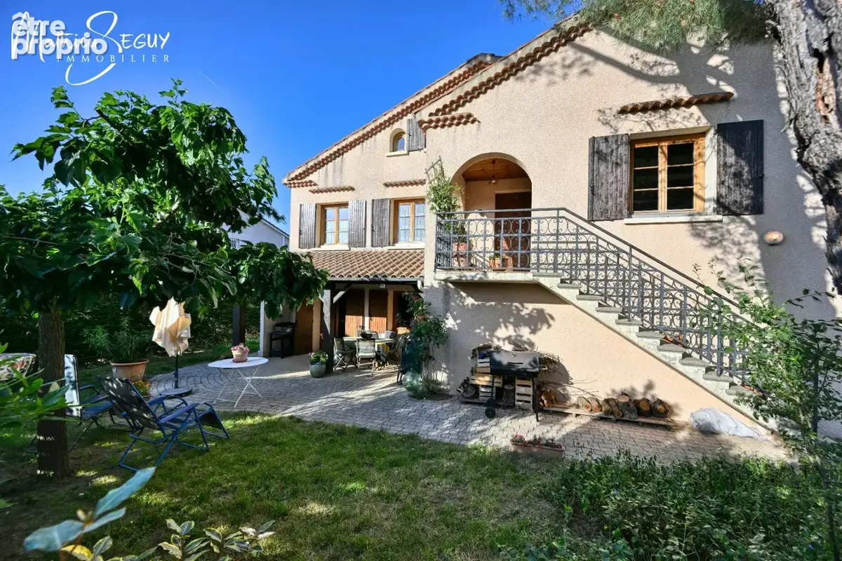 Grande maison P7 sur un grand terrain au coeur de SAINT JEAN DE TOUSLAS - photo 7