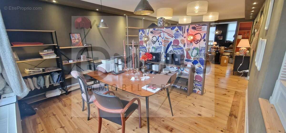 immeuble commercial CASSEL hyper centre 265M2 - photo 5