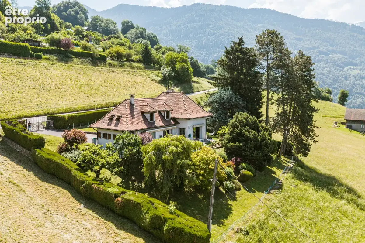 Maison familiale 7 pcs - 277m2 - Vue panoramique sur les montagnes - photo 2
