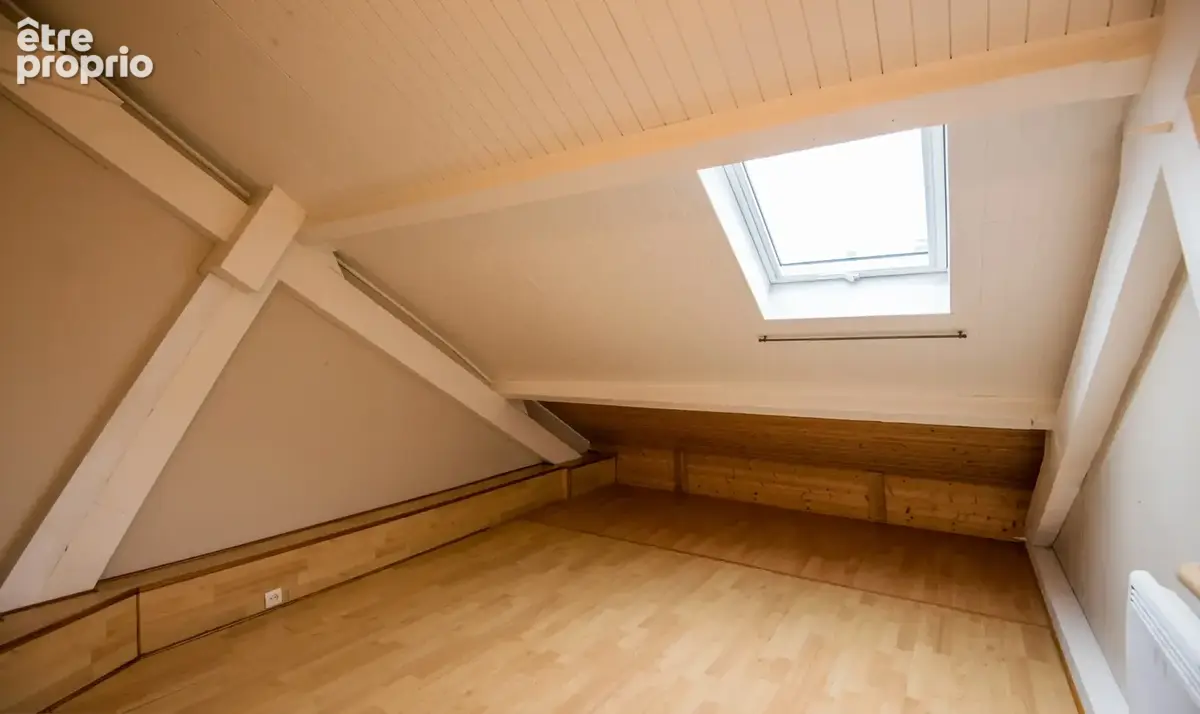 Rodez T4 Duplex avec terrasse et loggia - photo 9