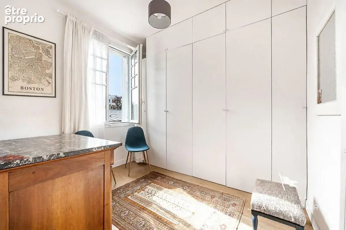 VERSAILLES - RIVE DROITE LES PRéS - Maison de ville 159 m²  - 8 pièces, 4 chambres - Dressing, Salle familiale dans Sous-sol Com - photo 12