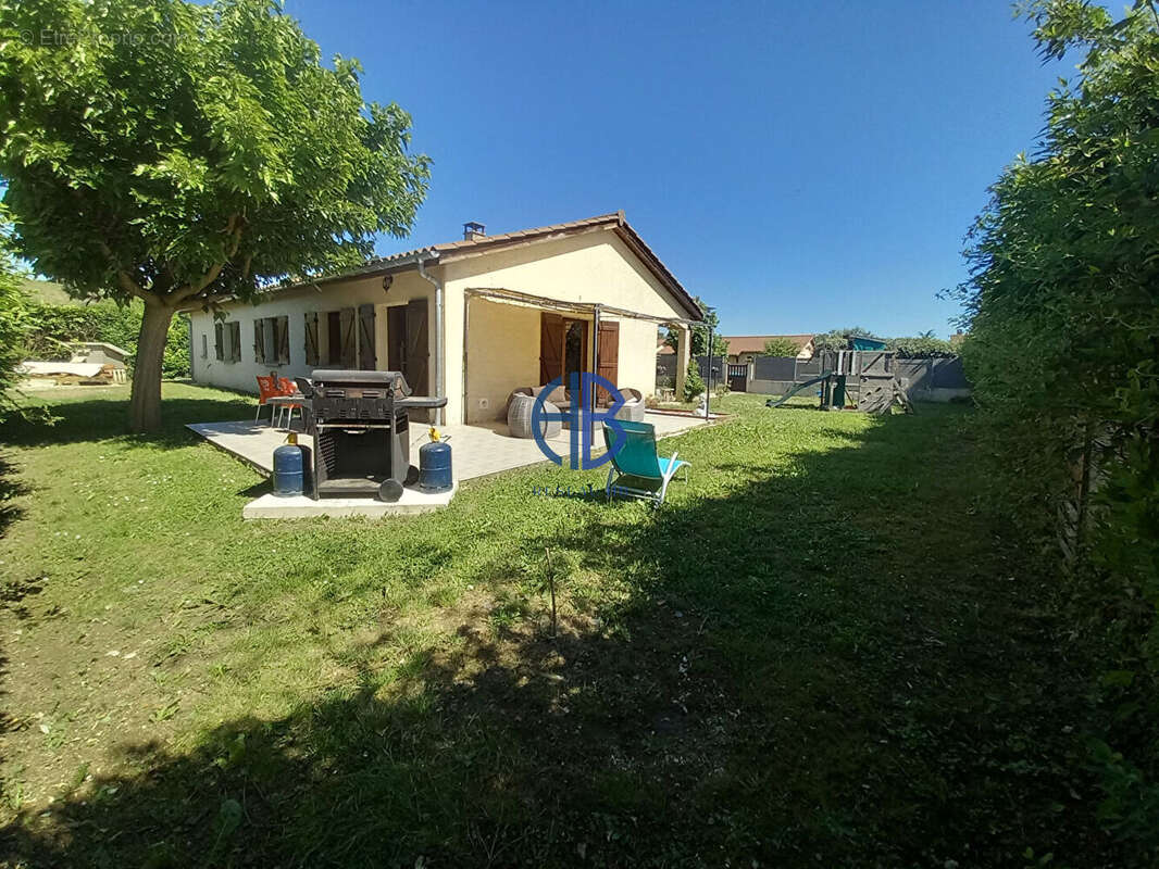 Coup de coeur assuré pour cette belle villa plain pied à visiter sans tarder - photo 3