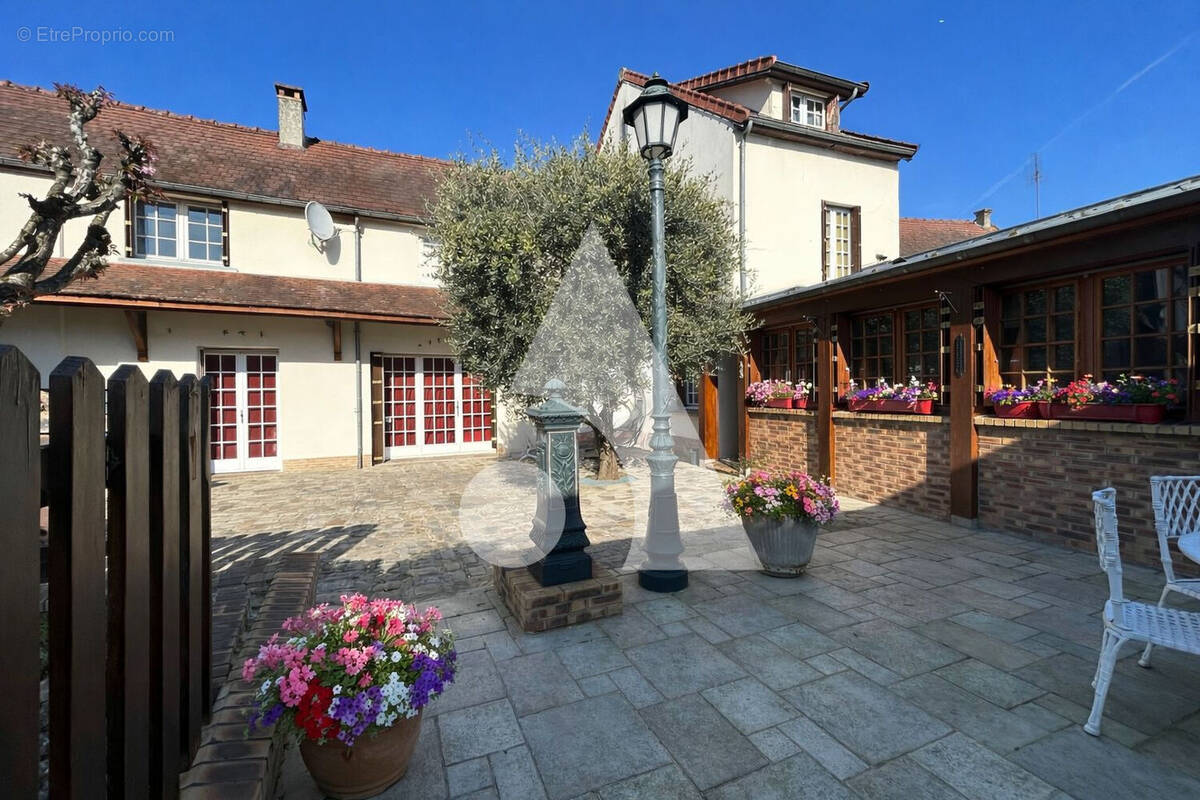 Maison à SAINT-GERMAIN-SUR-MORIN