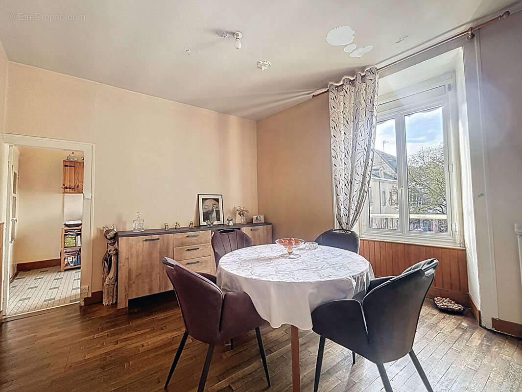 Appartement à ERNEE