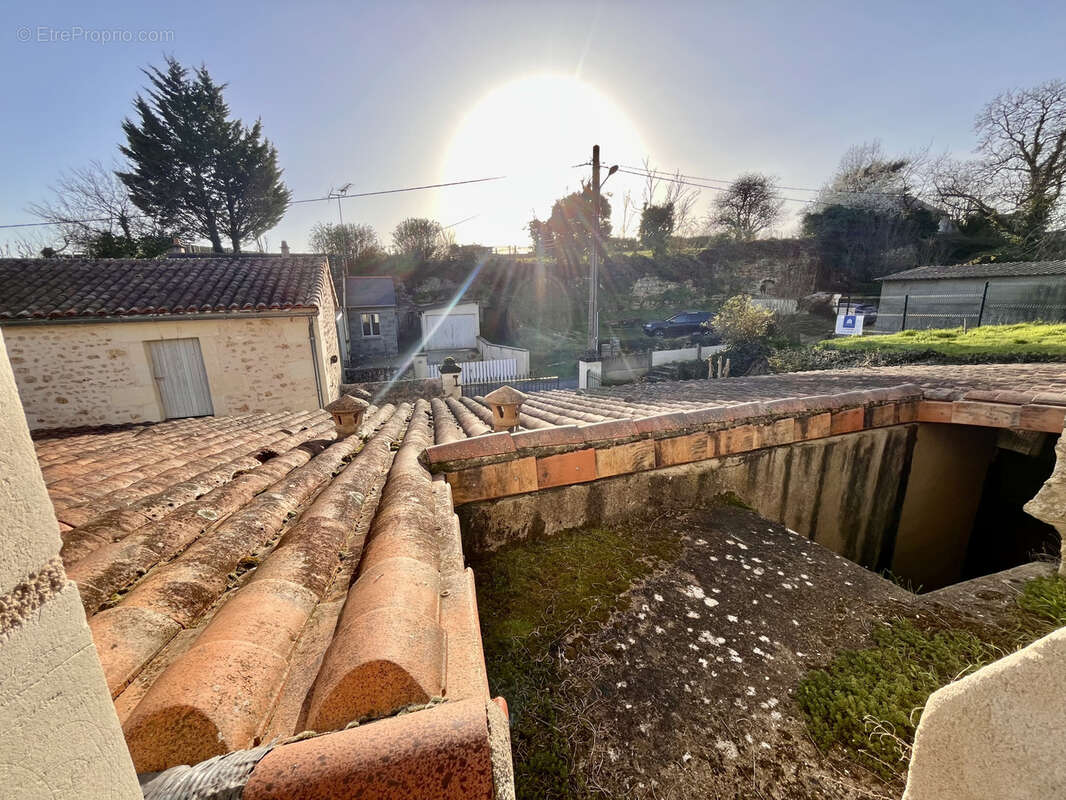 Maison à MONTREUIL-BELLAY