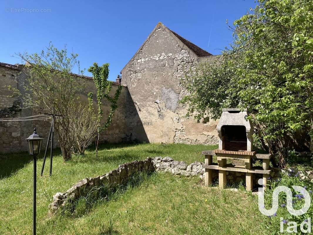 Photo 2 - Maison à BRIENON-SUR-ARMANCON