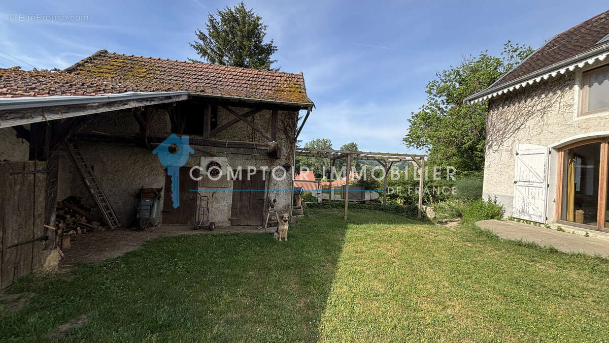 Maison à SAINT-CHEF