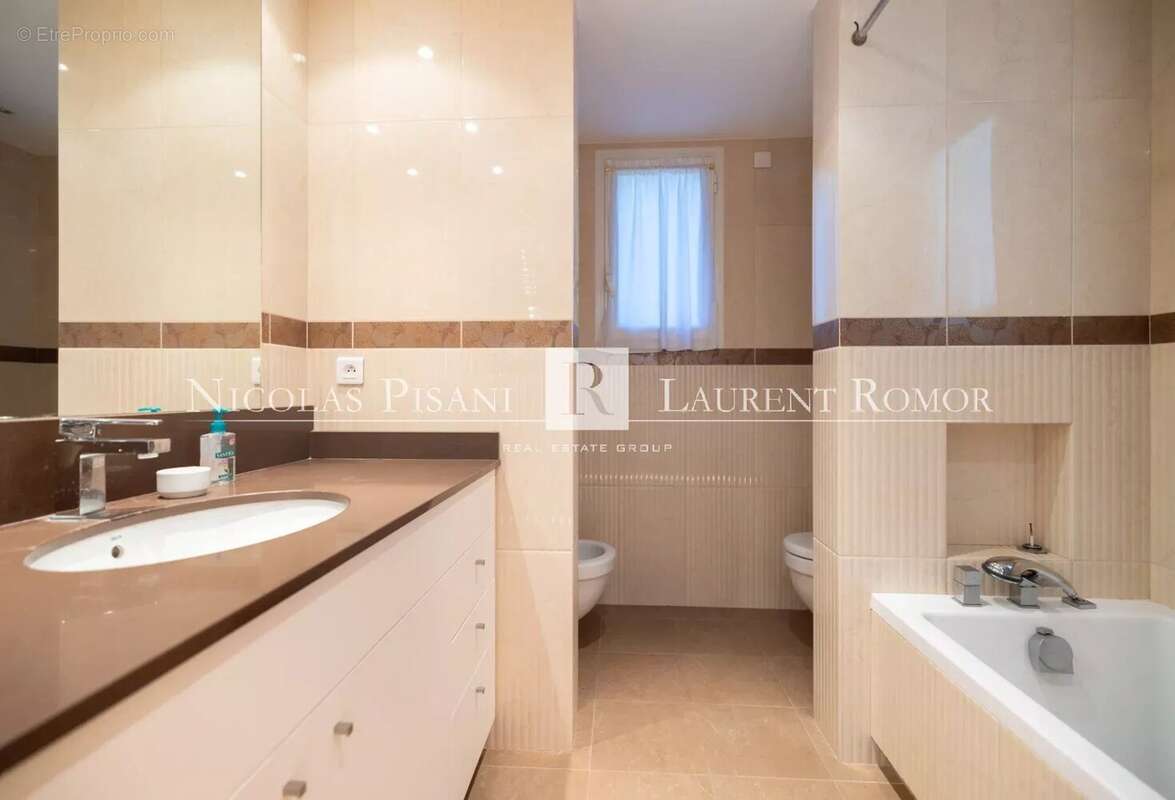 Maison à ROQUEBRUNE-CAP-MARTIN