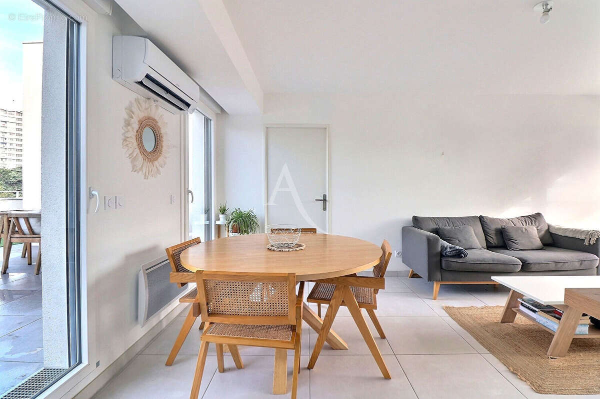 Appartement à MARSEILLE-9E