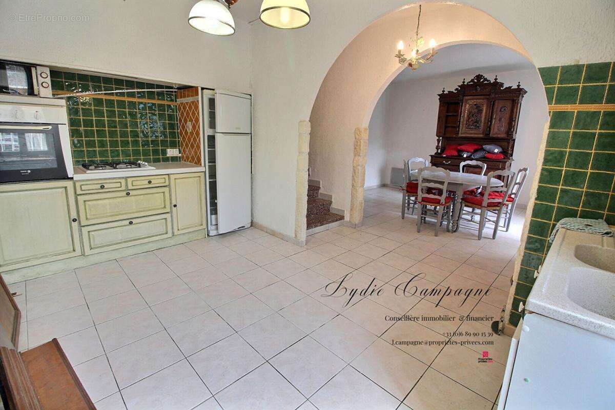 Maison vigneronne avec dépendance habitable, grand garage et terrain constructible - photo 17