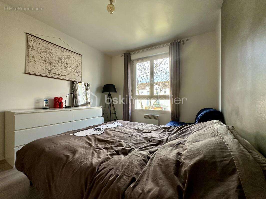 Appartement à SAVIGNY-LE-TEMPLE