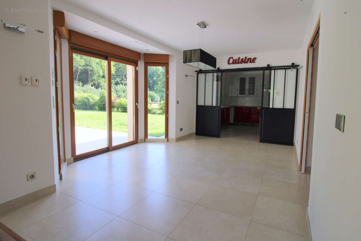 Maison à LA CHAPELLE-FORAINVILLIERS