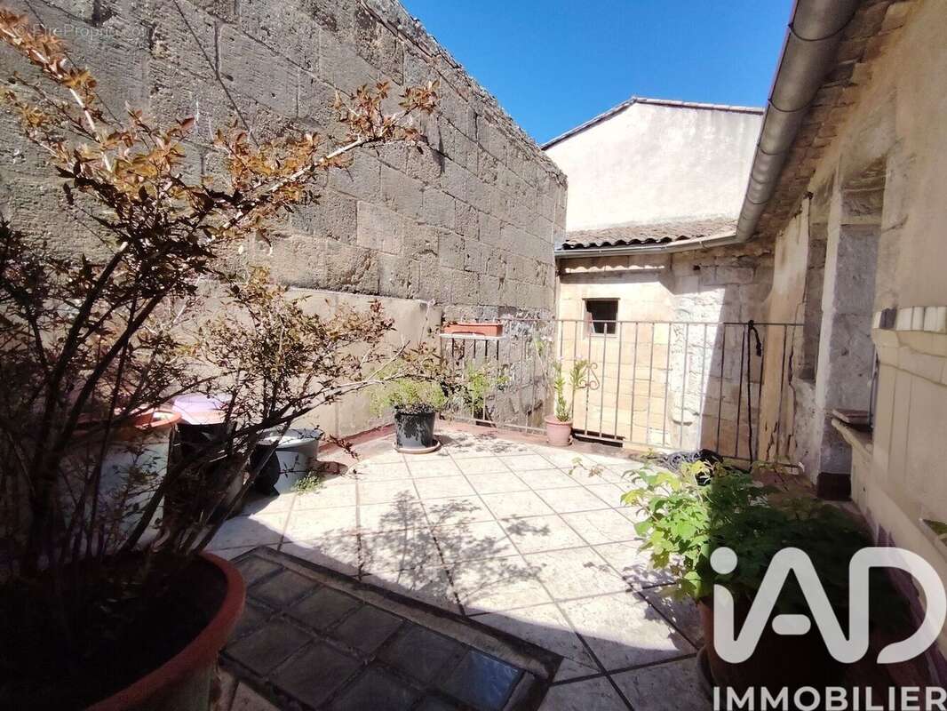 Maison 160 m² à Aramon  - photo 3