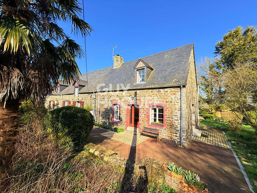 Maison à MINIAC-MORVAN