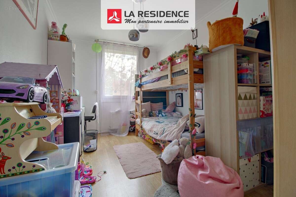 Appartement 82 m² à Cergy  - photo 6