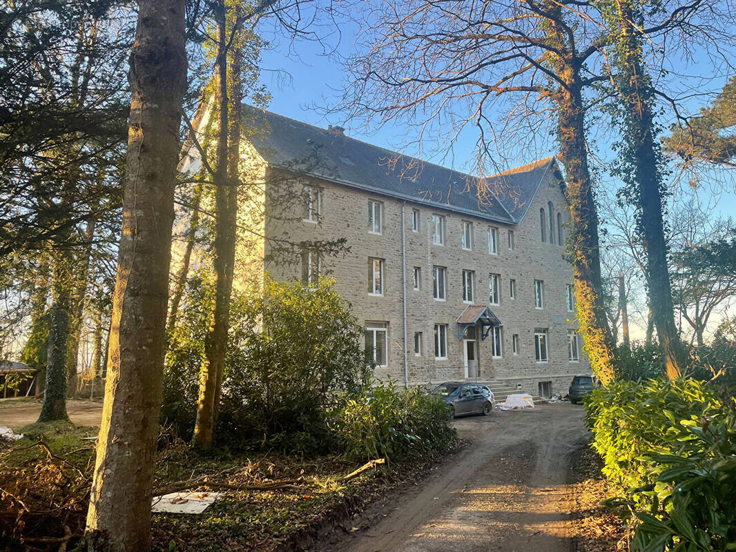 Appartement à KERLAZ