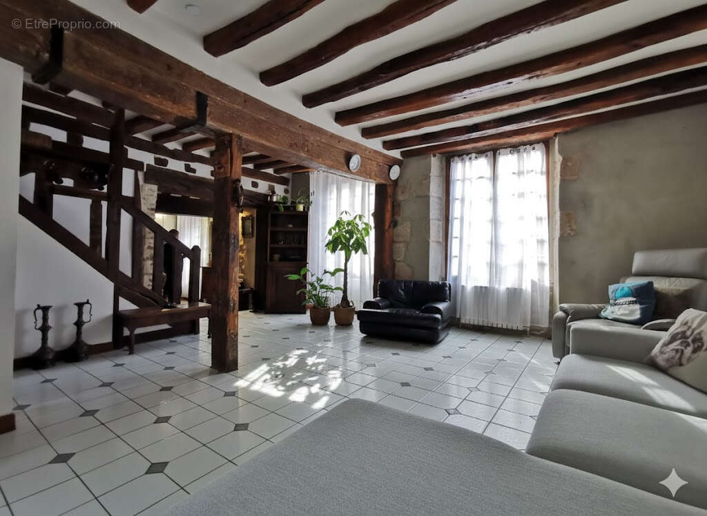 Maison à EPERNON