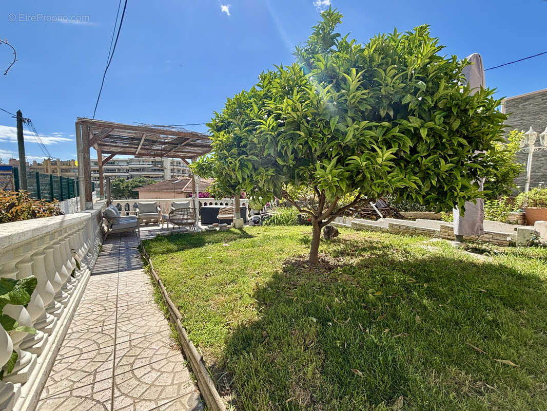 Maison à ROQUEBRUNE-CAP-MARTIN