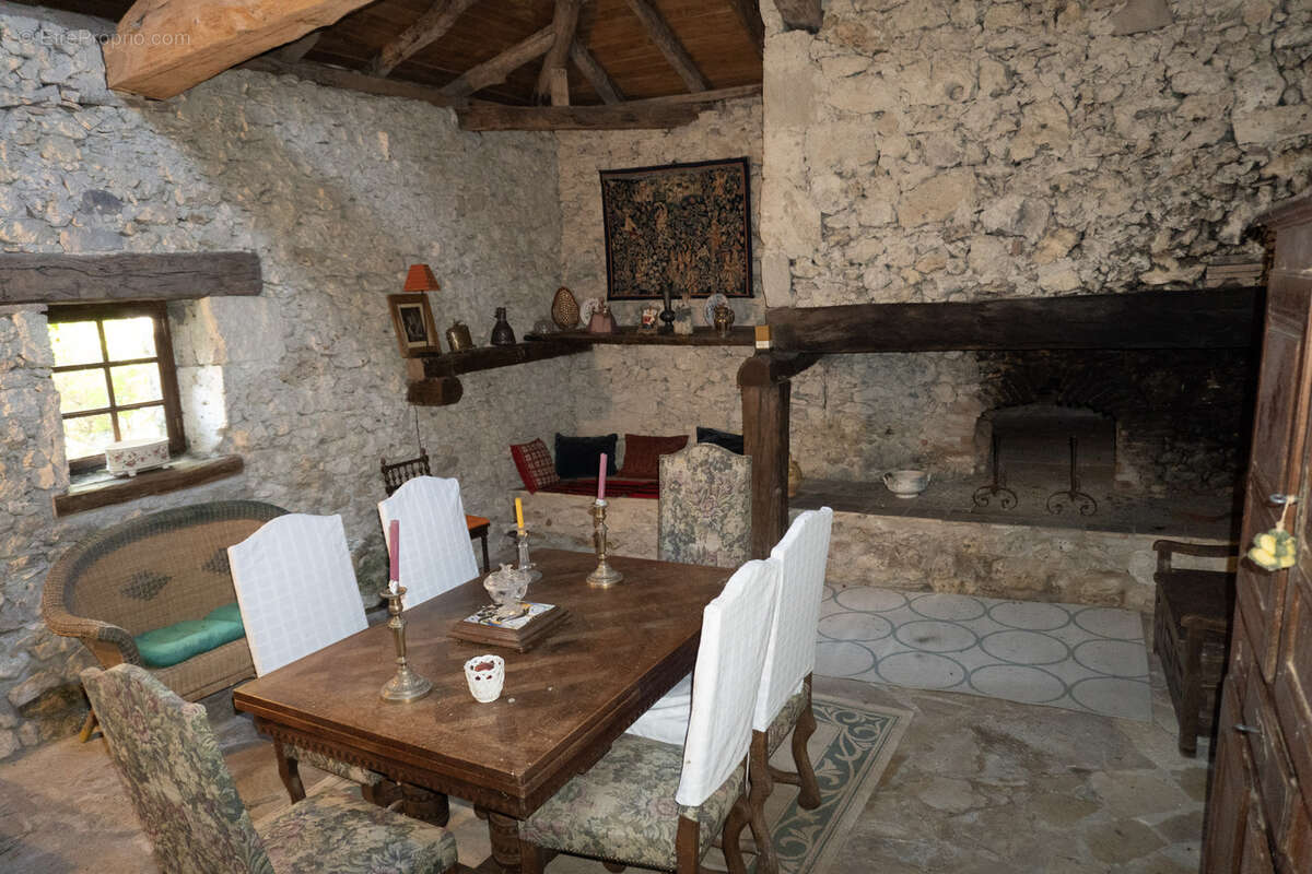 Maison à BRASSAC