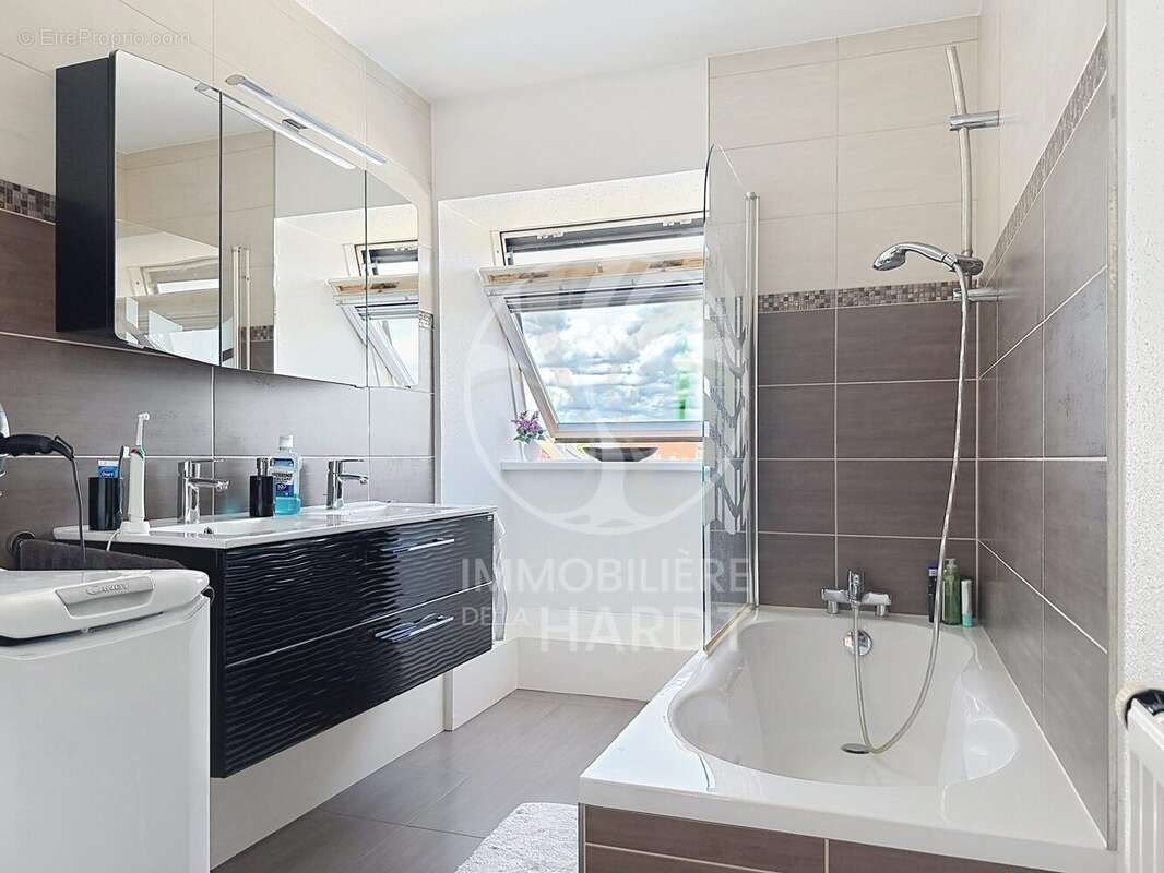 Appartement 90 m² à Saint-Louis  - photo 4