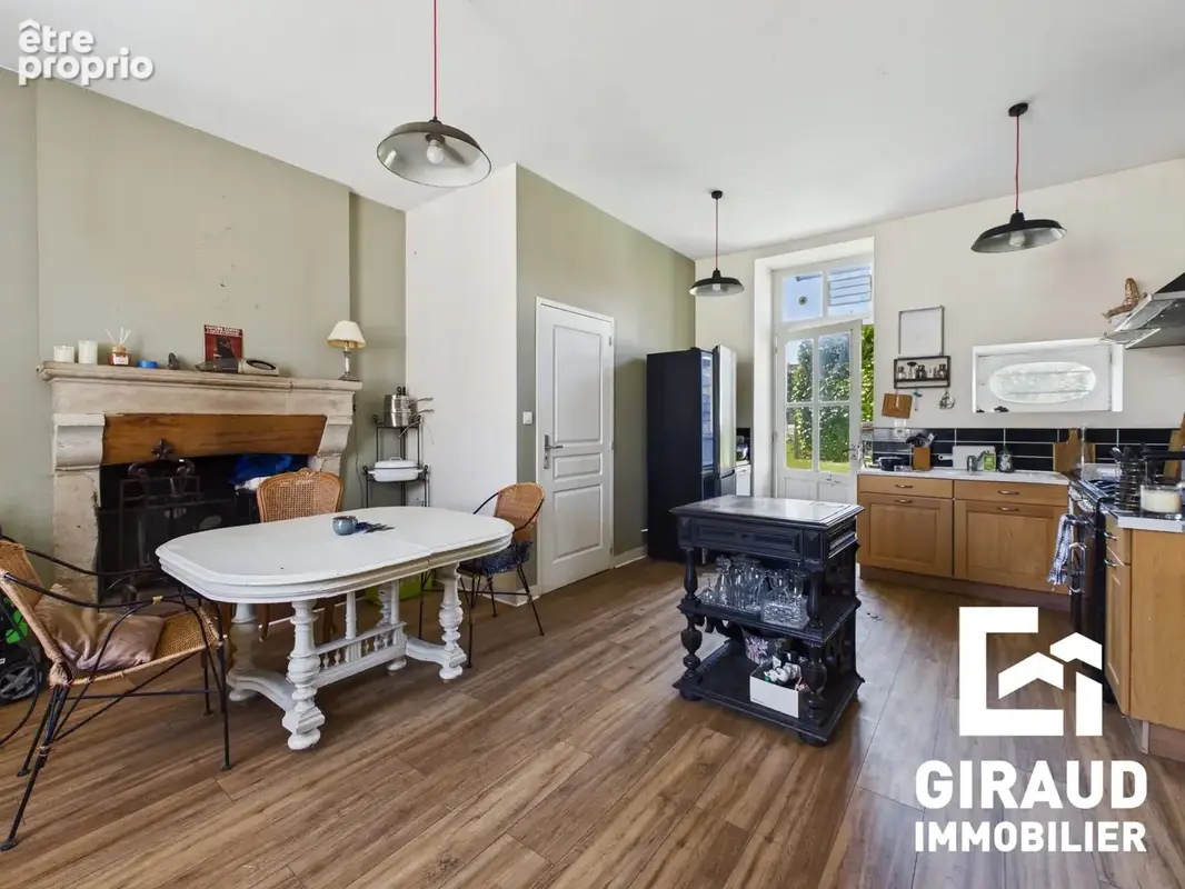 Maison 10 pièces 290 m² à vendre à Foussais-Payre (85240) - photo 5