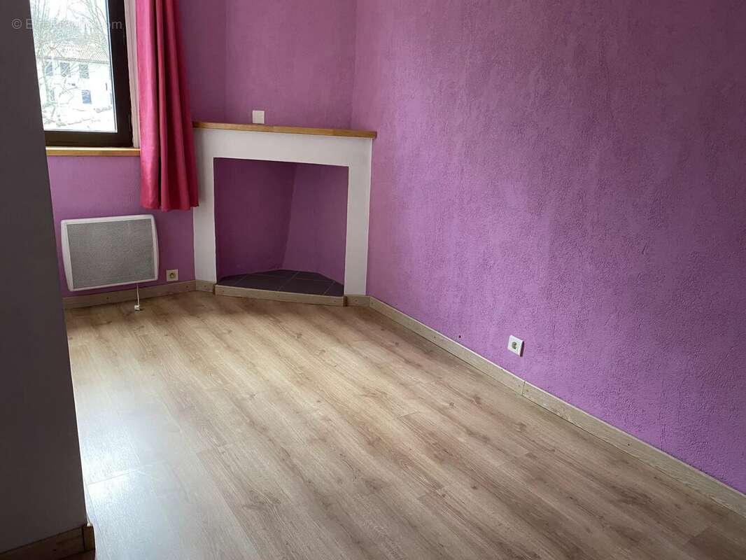 Appartement à AURIOL