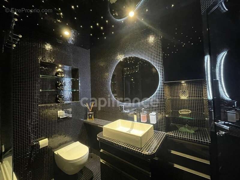 Cannes, 100m de la plage, piscine extérieure, intérieure, sauna, hammam, possibilité garage en sous-sol - photo 3